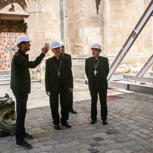 Predsjednik HBK nadbiskup Puljić obišao katedralu i Nadbiskupski dvor